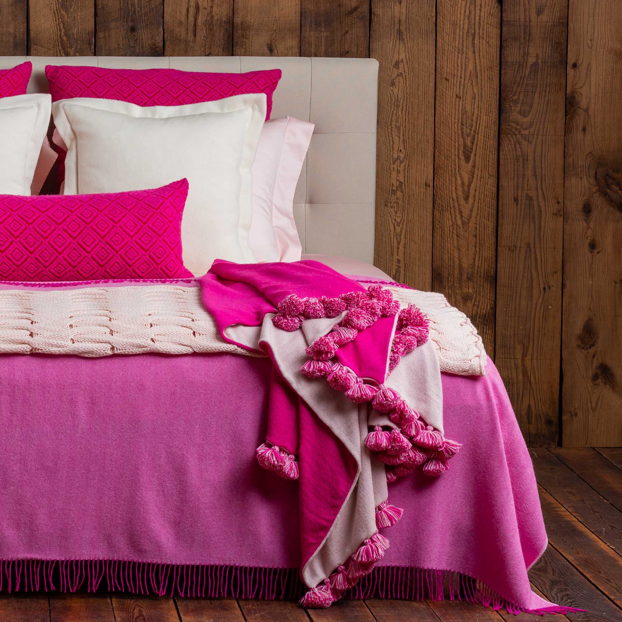 Pink throw blanket and pillow online set