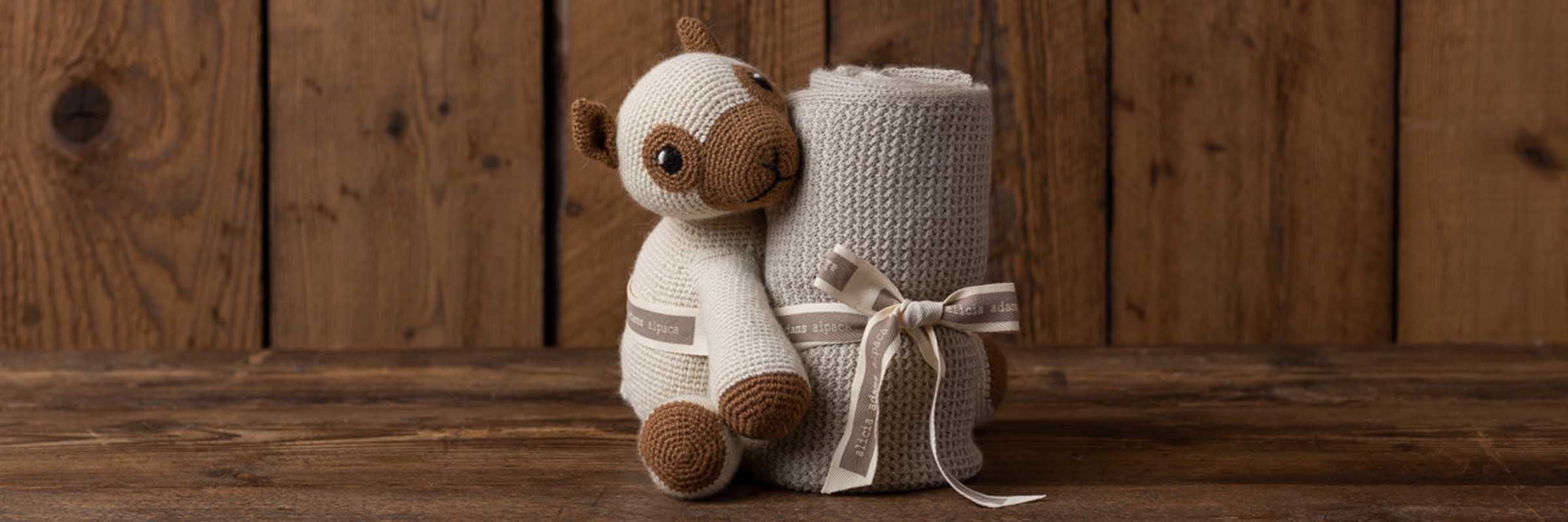 alicia adams alpaca - Nursery Gifts