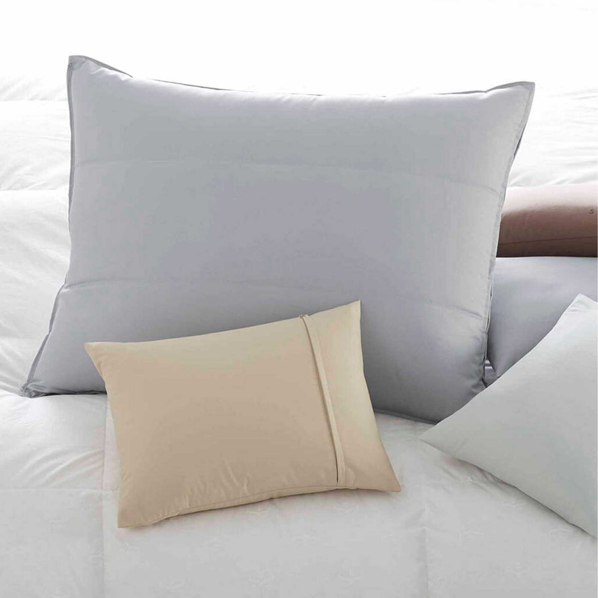 Down Hotel Pillow Cover Cafe