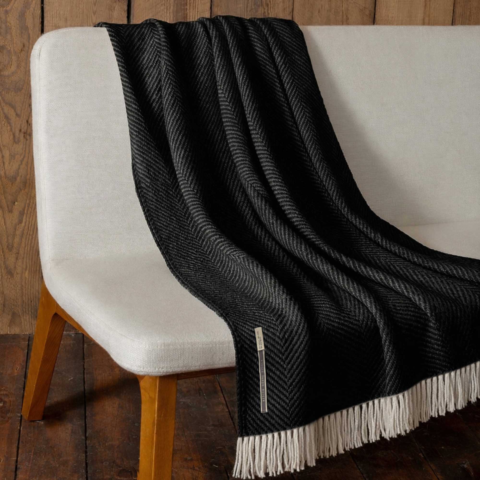 Chevron Throw